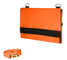 Charger l&#39;image dans la galerie, Sac épaule de la marque Dababo, modèle Carnet orange en chutes de bache de camions recyclées avec anse