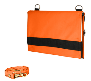 Sac épaule de la marque Dababo, modèle Carnet orange en chutes de bache de camions recyclées avec anse