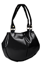Charger l&#39;image dans la galerie, Sac à mains de la marque Dababo, modèle Everyday en chutes de bache de camions recyclées avec anse. Modèle féminin de couleur noire