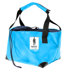 Sac bleu-clair de la marque Dababo, modèle Allin en chutes de bache de camions recyclées.