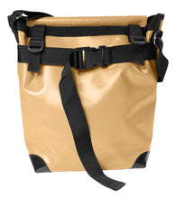 Charger l&#39;image dans la galerie, Sac marron messenger Dababo, modèle Transporter L avec option pour vélo. Attache poitrine à clips et attache cadre velo. 