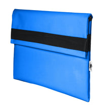 Charger l&#39;image dans la galerie, Pochette Bleu-classic d&#39;ordinateur Dababo, modèle Ardoise M adapté aux ordinateurs 13 pouces en chutes de bâche de camion recyclées .