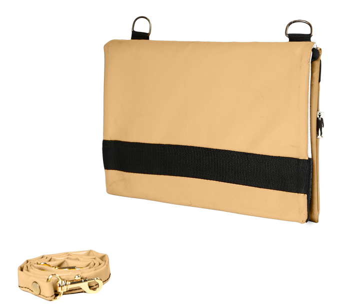 Sac épaule de la marque Dababo, modèle Carnet marron en chutes de bache de camions recyclées avec anse