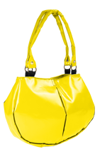 Charger l&#39;image dans la galerie, Sac à mains jaune de la marque Dababo, modèle Everyday en chutes de bache de camions recyclées avec anse. Modèle féminin 