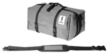 Charger l&#39;image dans la galerie, Sac gris Origami de la marque Dababo, sac pliable multi-fonctions, 3 positions en chutes de baches de camions recyclées avec lanière en format fermé.